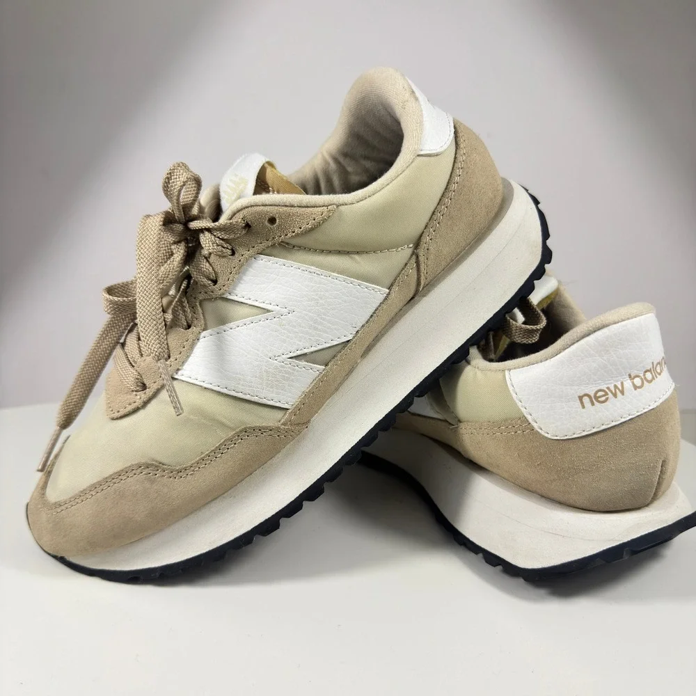 New Balance 237 Sneakers Womens 7 Moonbeam Beige Suede Low Top WS237YB